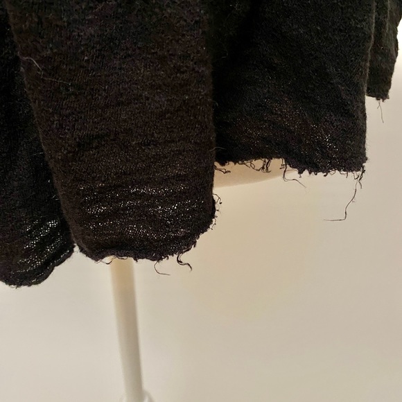 Anthropologie Deletta Gauzy V-Neck Top with Distressed Edging in Black Size S - Picture 4 of 6